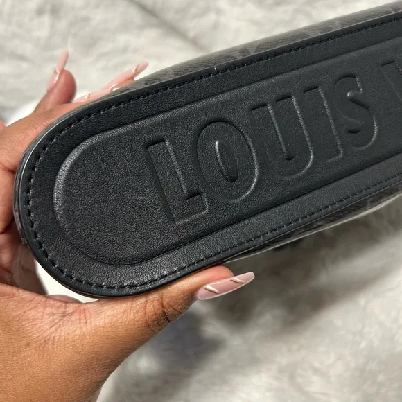 Louis Vuitton Eclipse Monogram Pochette - Picture 8 of 16